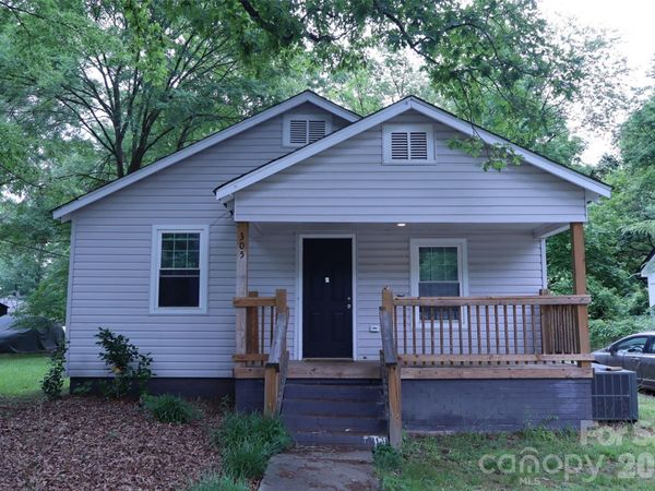 305 E Division Avenue , Salisbury, NC 28144
