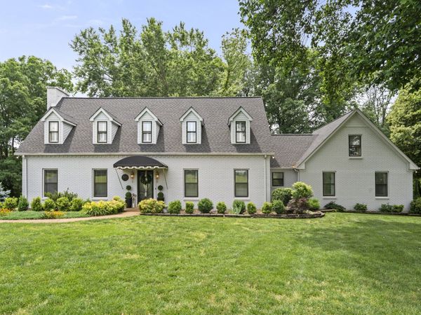 1100 Mill Rd, Dickson, TN 37055