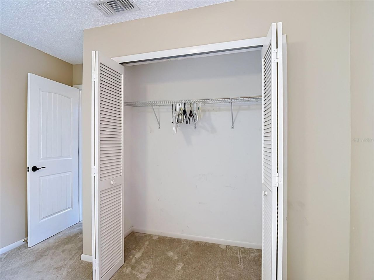 18817 Parade Road , Hudson, FL 34667 Photo