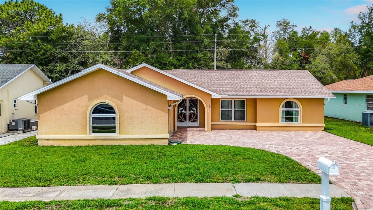 18817 Parade Road , Hudson, FL 34667 Photo