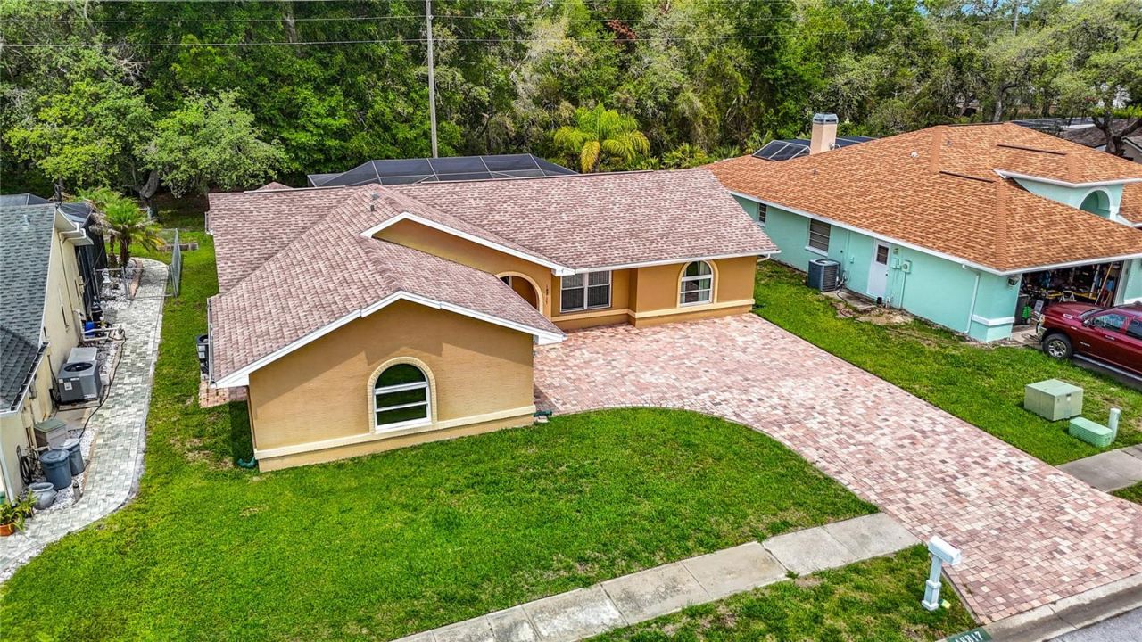 18817 Parade Road , Hudson, FL 34667 Photo