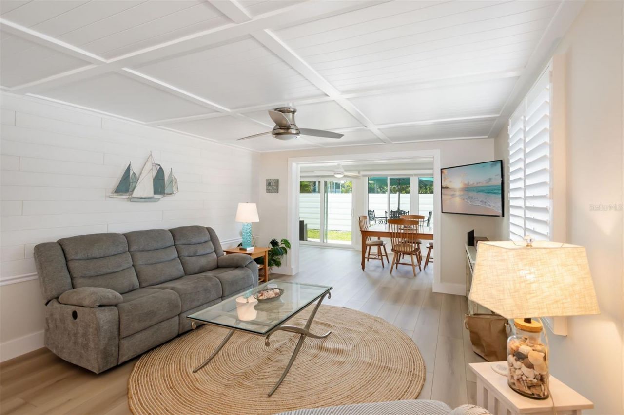 546 Spanish Drive S, Unit 122, Longboat Key, FL 34228 Photo