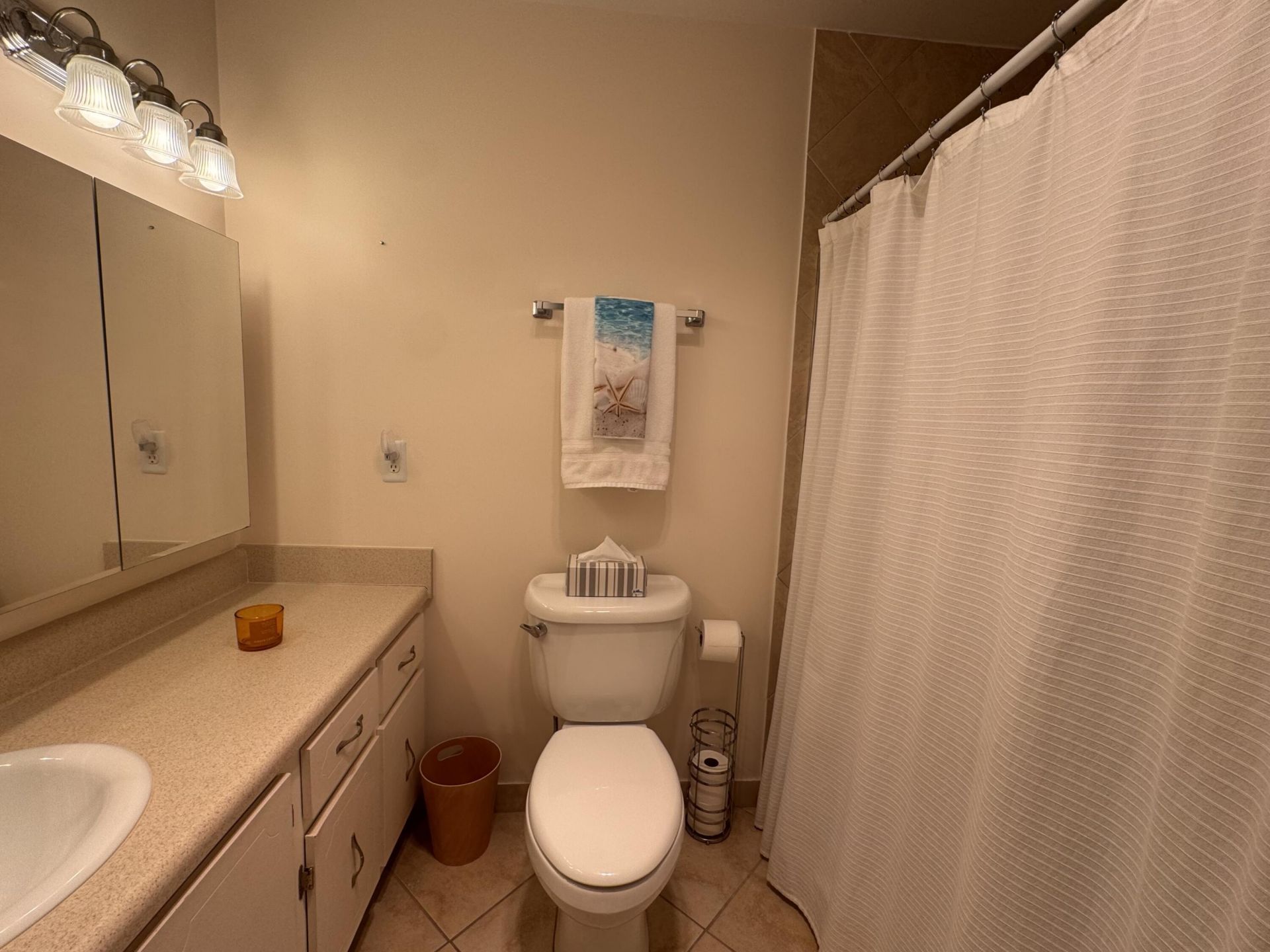 1252 W Club Dr Drive W, Unit D, Delray Beach, FL 33445 Photo