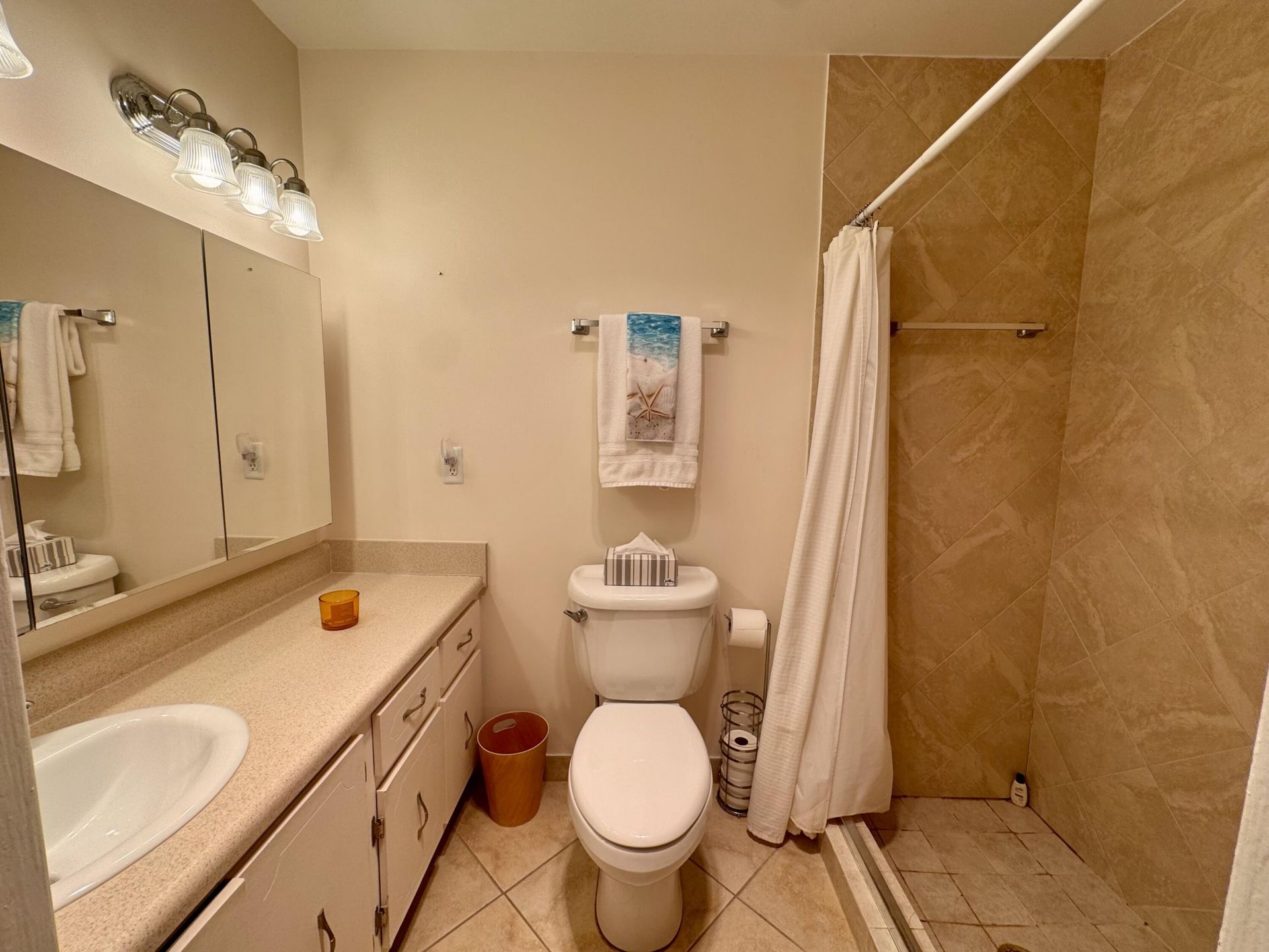 1252 W Club Dr Drive W, Unit D, Delray Beach, FL 33445 Photo