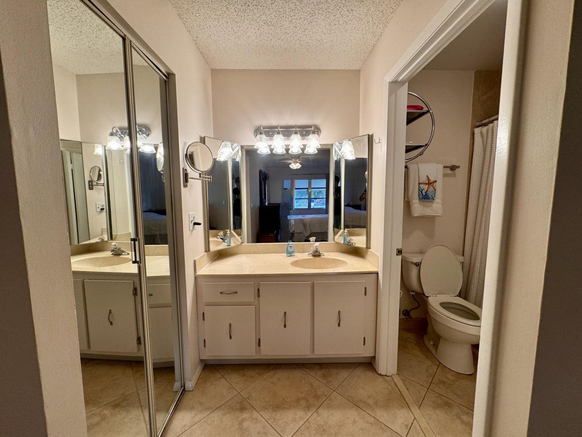 1252 W Club Dr Drive W, Unit D, Delray Beach, FL 33445 Photo