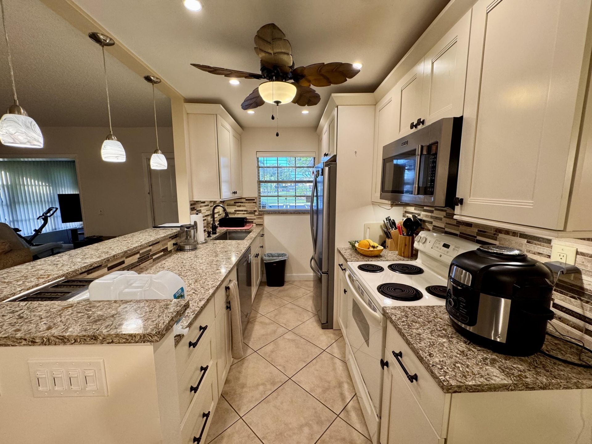 1252 W Club Dr Drive W, Unit D, Delray Beach, FL 33445 Photo