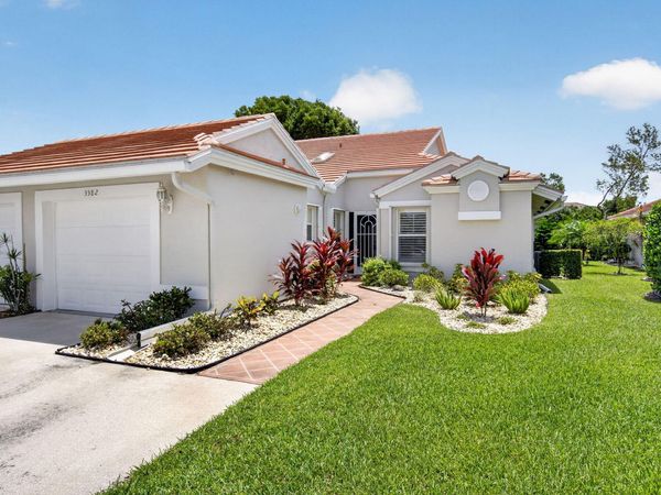 5582 Royal Lake Circle, Boynton Beach, FL 33437
