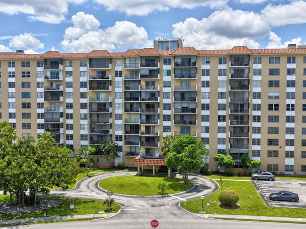 4174 Inverrary Drive, Unit 513, Lauderhill, FL 33319