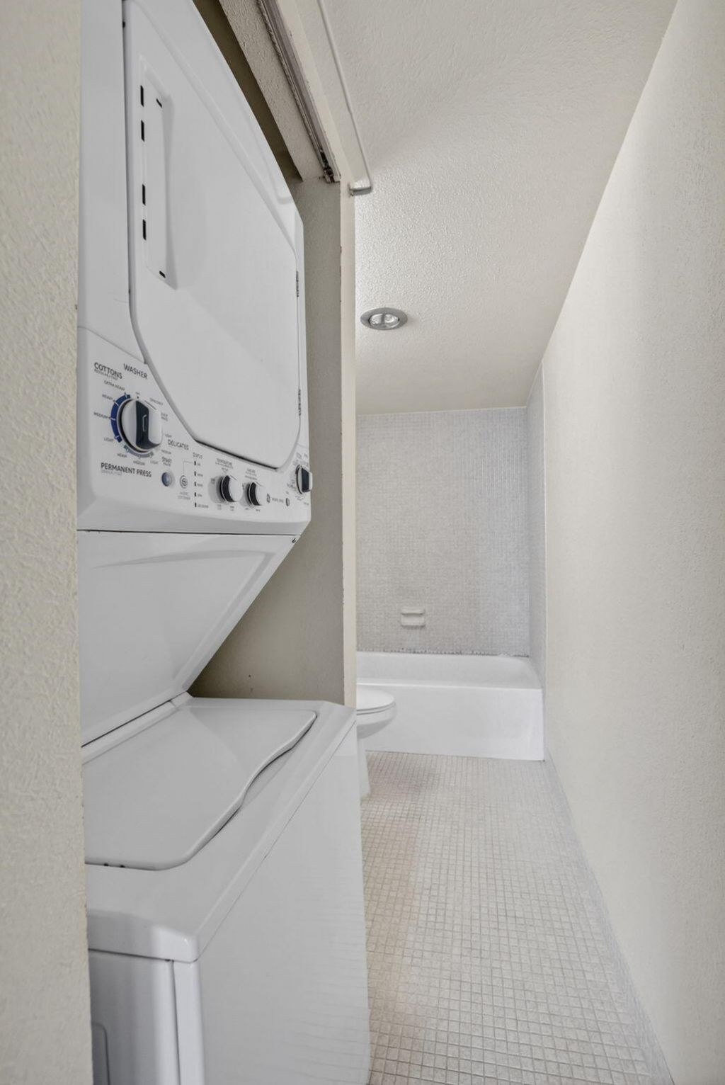 4174 Inverrary Drive, Unit 513, Lauderhill, FL 33319 Photo