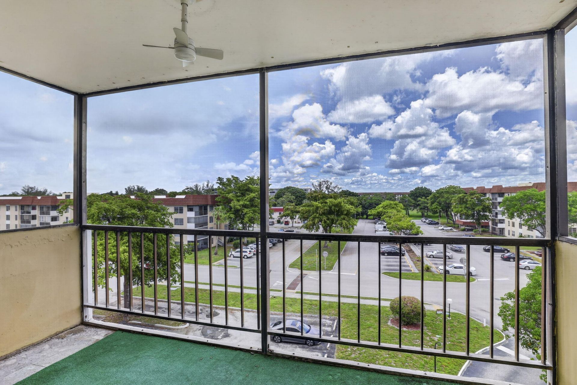 4174 Inverrary Drive, Unit 513, Lauderhill, FL 33319 Photo