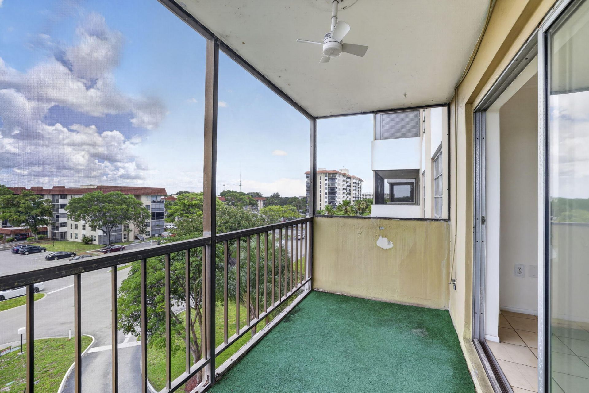 4174 Inverrary Drive, Unit 513, Lauderhill, FL 33319 Photo