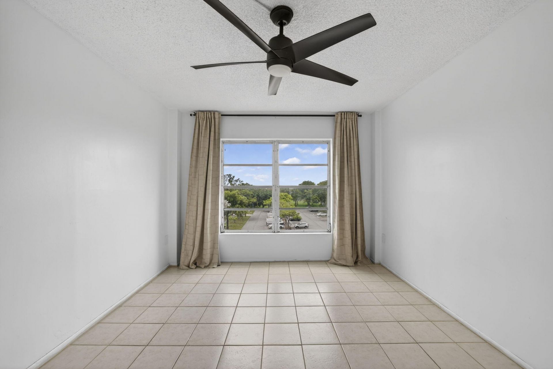 4174 Inverrary Drive, Unit 513, Lauderhill, FL 33319 Photo