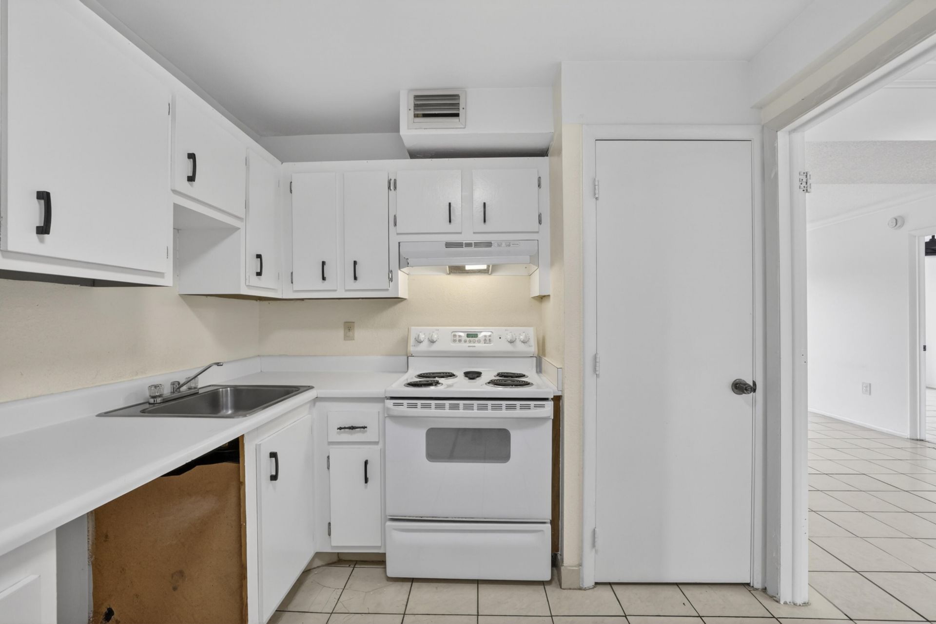 4174 Inverrary Drive, Unit 513, Lauderhill, FL 33319 Photo