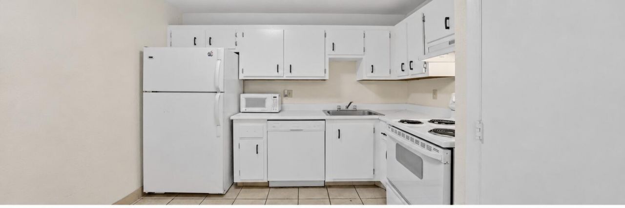 4174 Inverrary Drive, Unit 513, Lauderhill, FL 33319 Photo