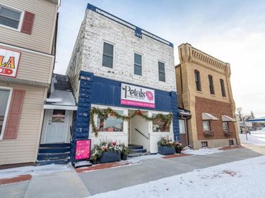121 S Broadway , Pelican Rapids, MN 56572