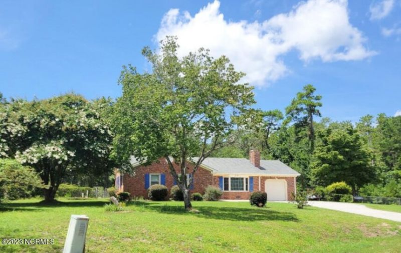 501 Oak Lane, Newport, NC 28570 Main Photo