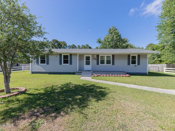 69 Sanders Drive , Hubert, NC 28539