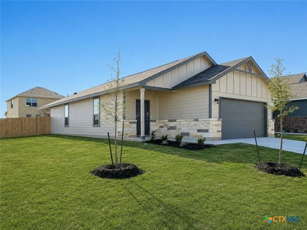 2445 Ayers Dr., Seguin, TX 78155