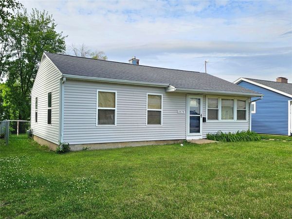 2470 Third Avenue, Marion, IA 52302