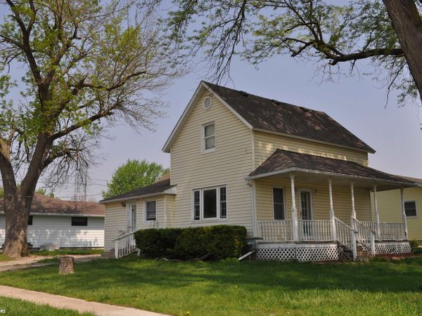303 West Street, Carroll, IA 51401