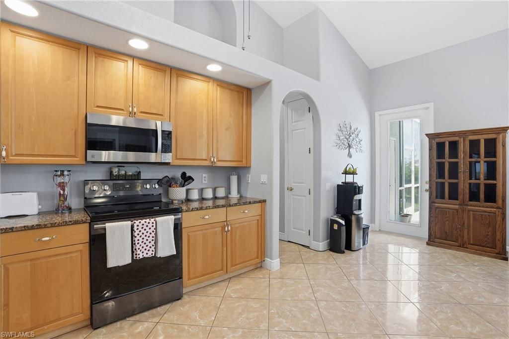 219 Gleason Pkwy, Cape Coral, FL 33914 Photo