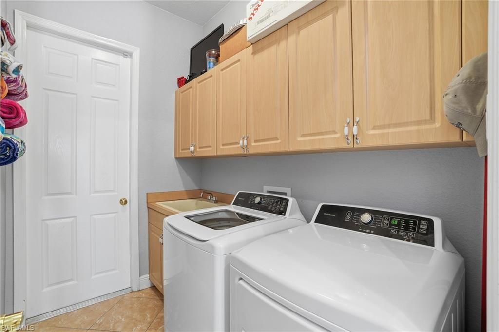 219 Gleason Pkwy, Cape Coral, FL 33914 Photo