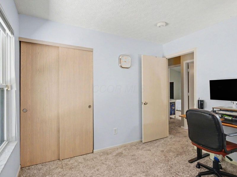 9074 Longstone Drive, Lewis Center, OH 43035 Photo 11