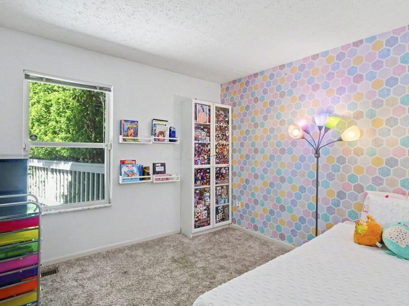 9074 Longstone Drive, Lewis Center, OH 43035 Photo 12