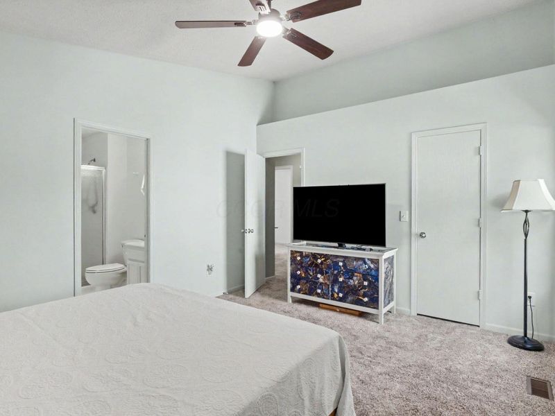 9074 Longstone Drive, Lewis Center, OH 43035 Photo 13