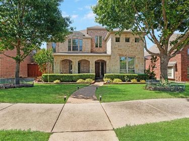 9823 Carriage Hill Lane, Frisco, TX 75035