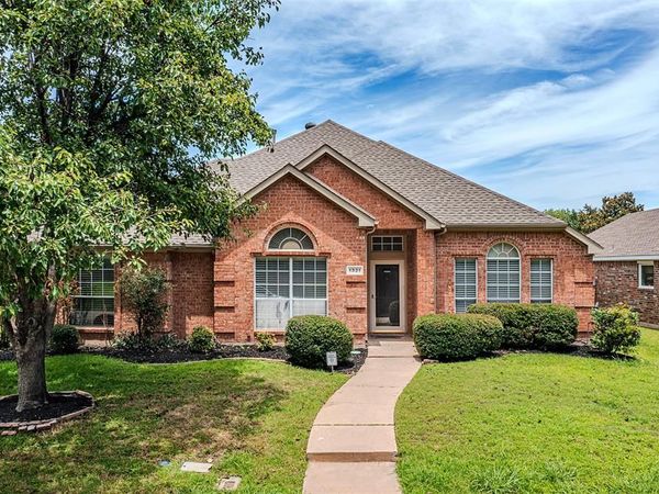 1321 Mustang Drive, Lewisville, TX 75067