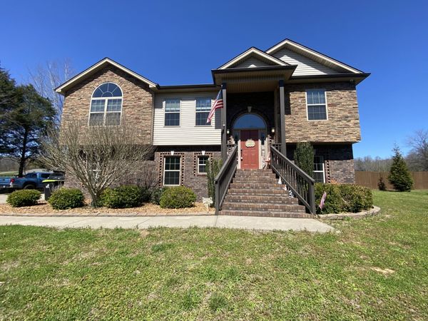 2638 Seven Mile Ferry Rd, Clarksville, TN 37040