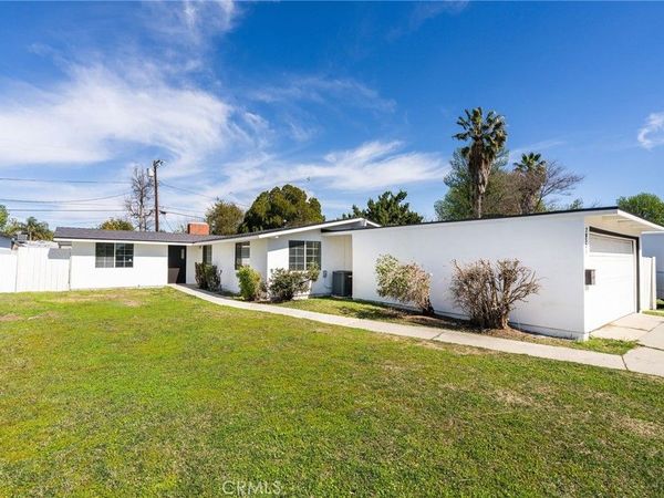 20321 Hamlin Street, Winnetka, CA 91306