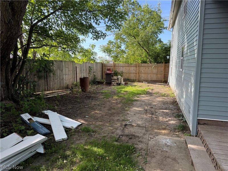 2069 E 29th Street, Lorain, OH 44055 Photo 6