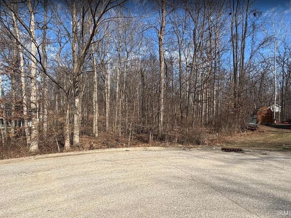 5528 N Behrens Court, Ellettsville, IN 47429