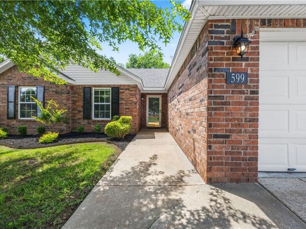 599 Richland Creek Avenue , Elkins, AR 72727