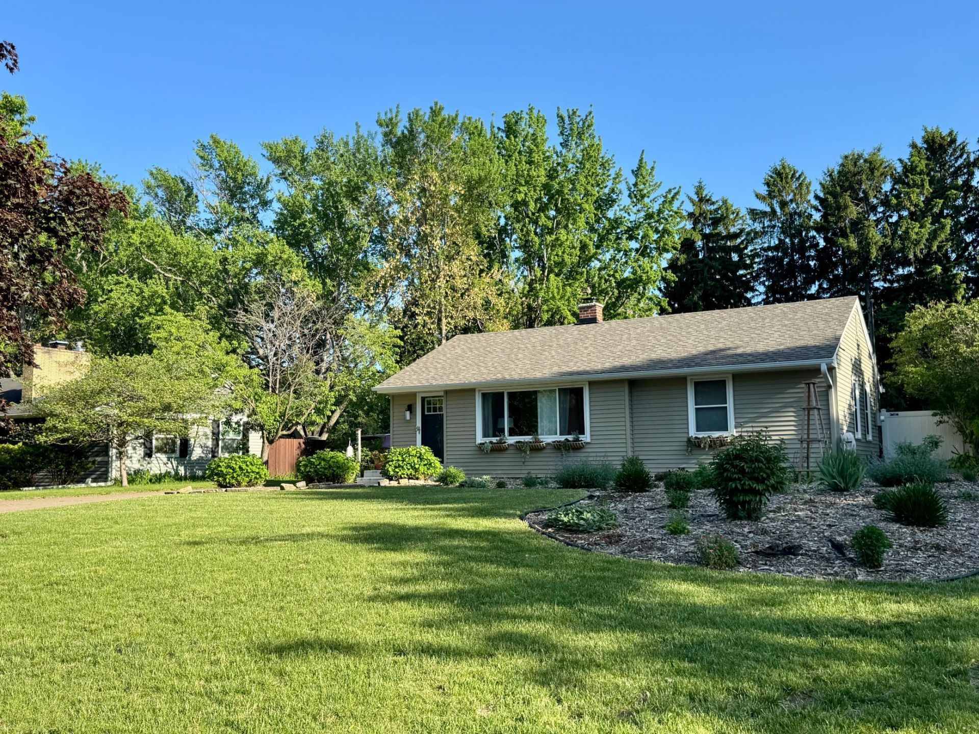2094 Richard Avenue, White Bear Lake, MN 55110
