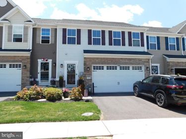 1046 MOSCARIELLO LANE, ROYERSFORD, PA 19468