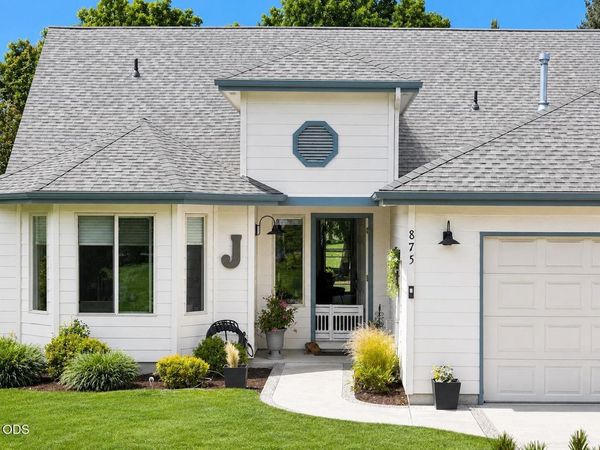 875 Hanks Street, Klamath Falls, OR 97601