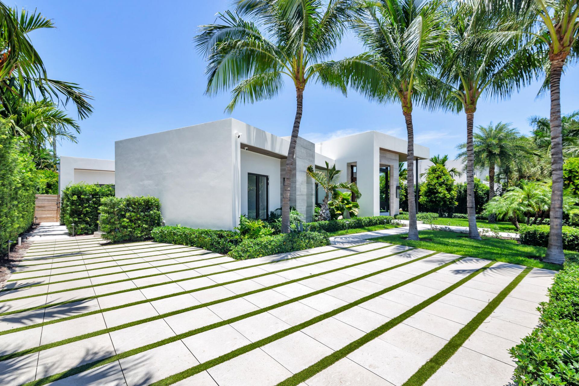135 Churchill Road, West Palm Beach, FL 33405 Photo