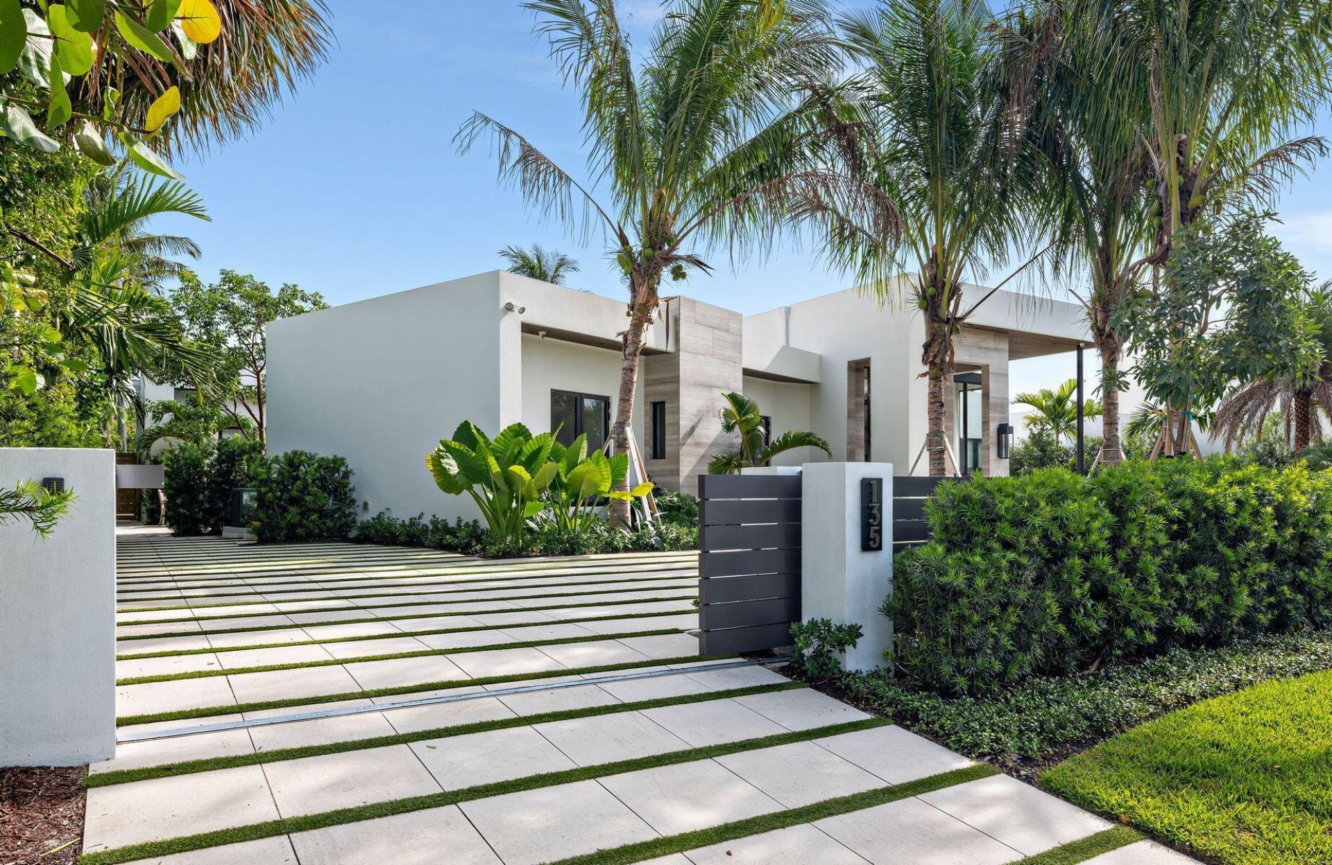 135 Churchill Road, West Palm Beach, FL 33405 Photo