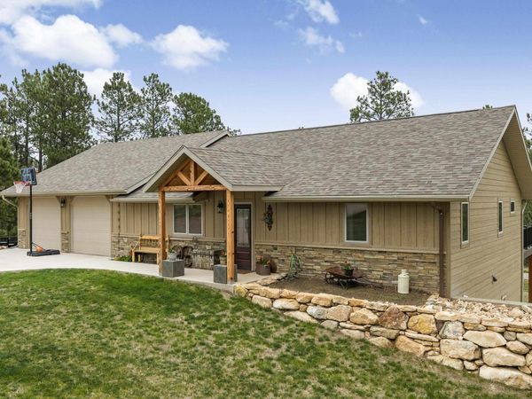 24568 SADDLEBACK DR, Hermosa, SD 57744