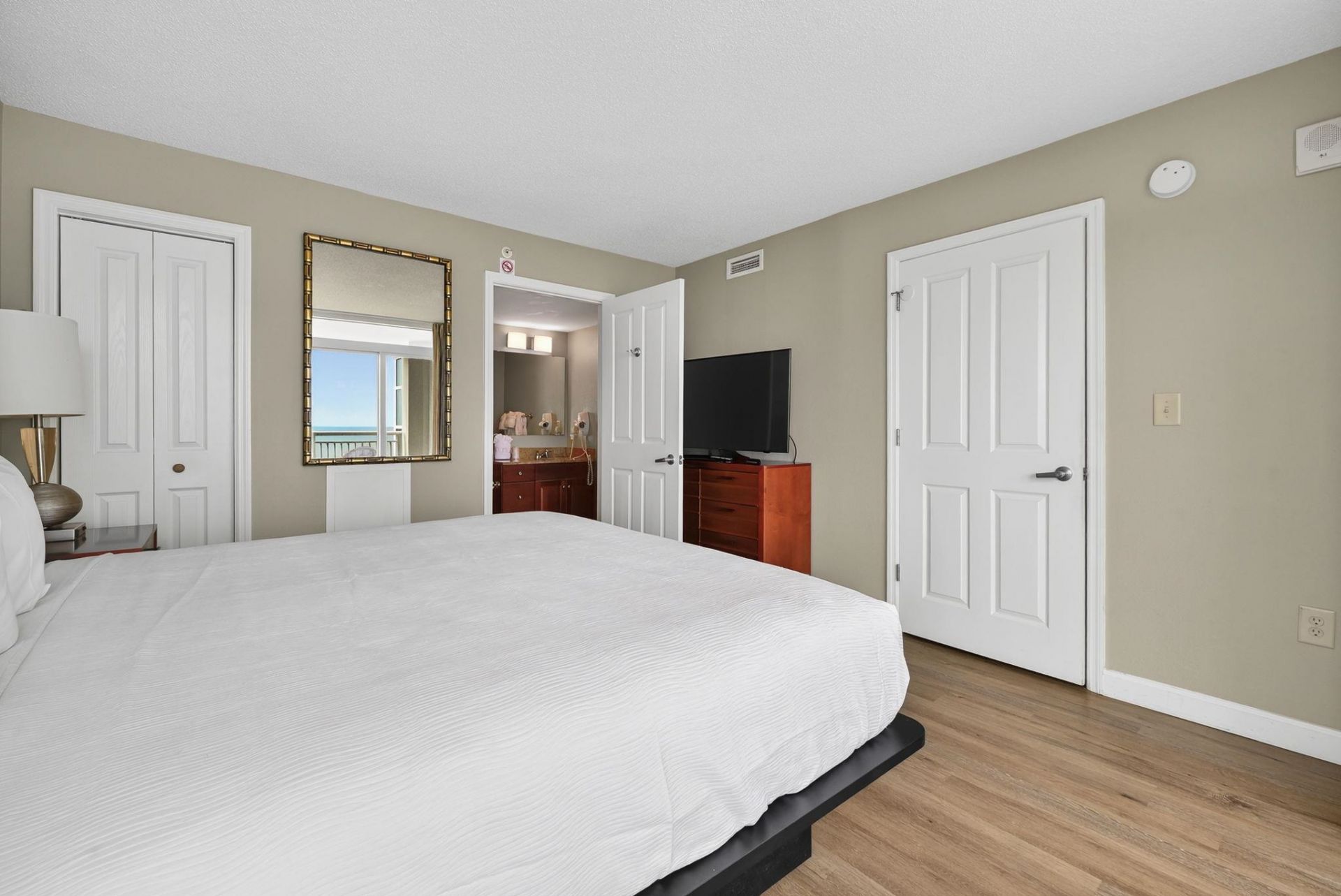 5200 N Ocean Blvd.  Photo 39
