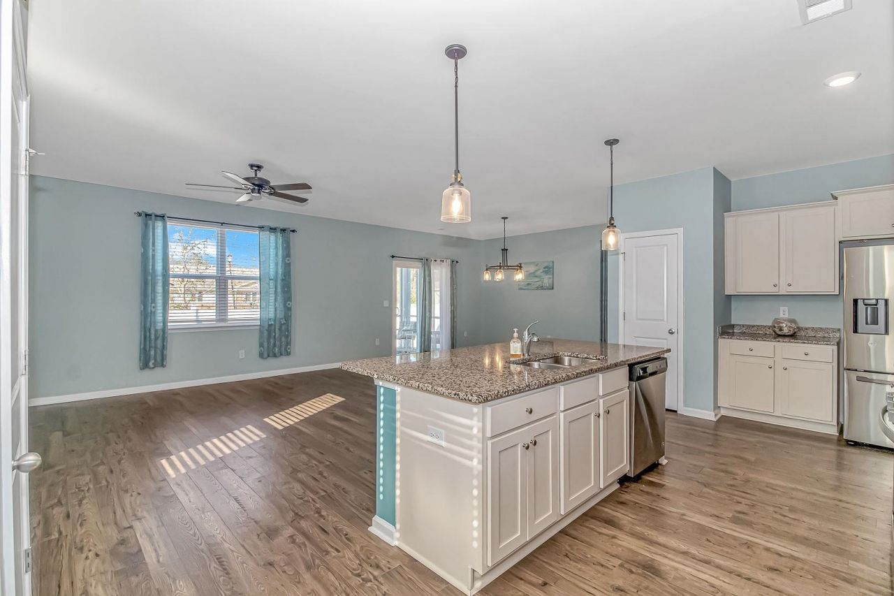 228 Pin Oak Dr. Photo 11