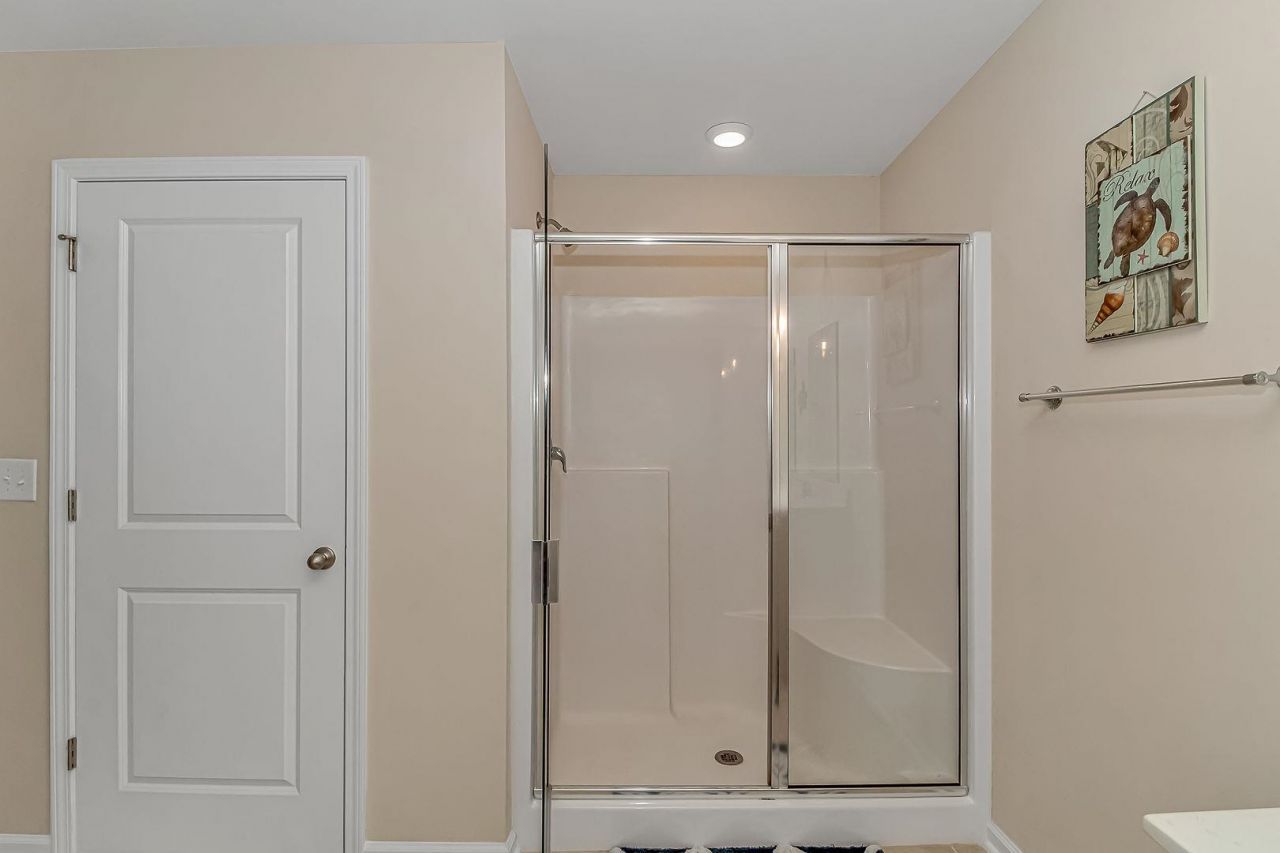228 Pin Oak Dr. Photo 23