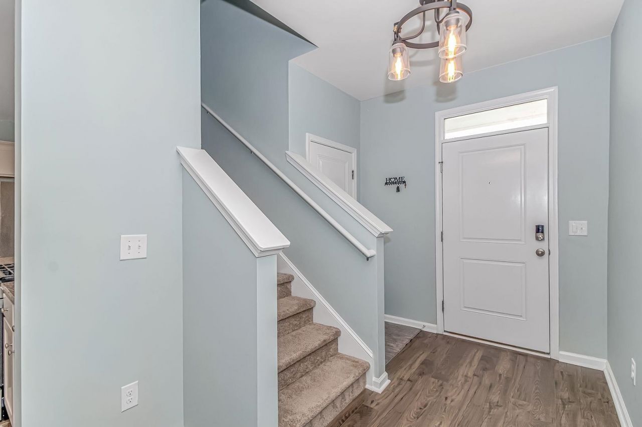 228 Pin Oak Dr. Photo 5