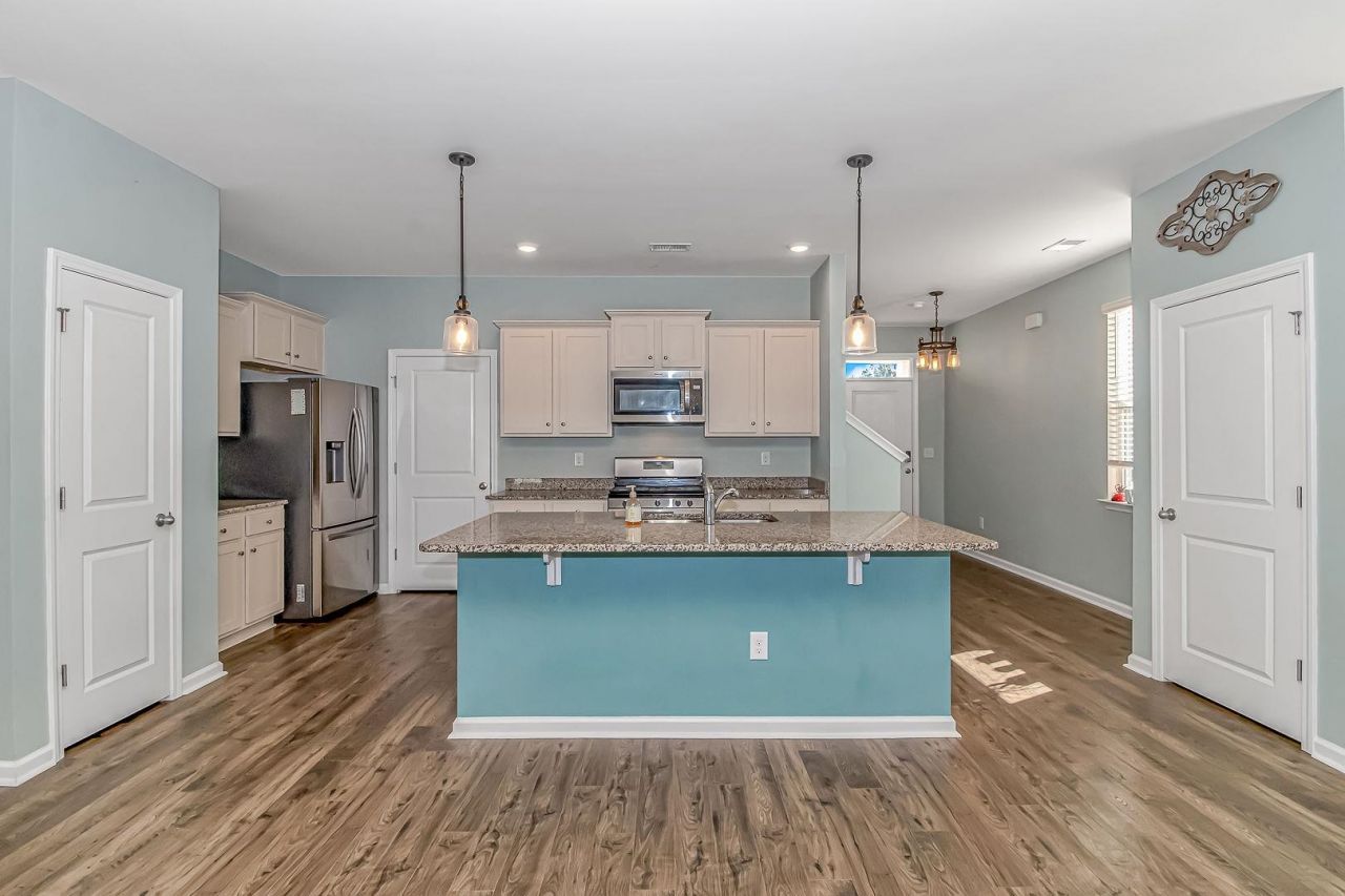 228 Pin Oak Dr. Photo 9