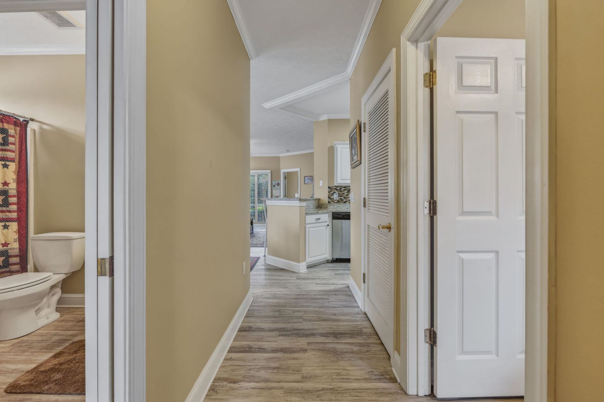 876 Palmetto Trail  Photo 4