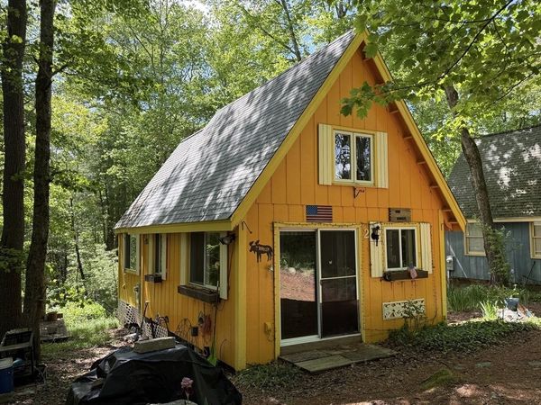 2 Holly Cir., Unit 2, Barre, MA 01005