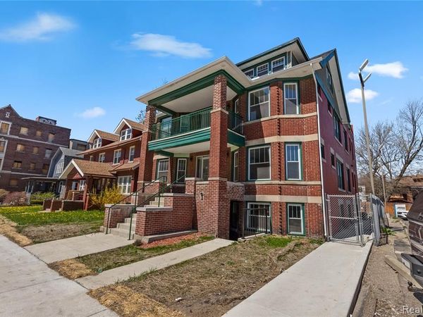 70 Clairmount Street, Detroit, MI 48202